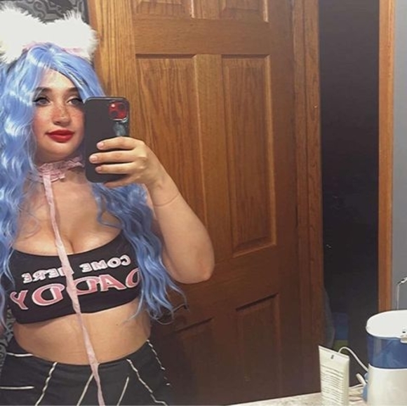 Meet your Posher, Ruby - Picture 1 of 1